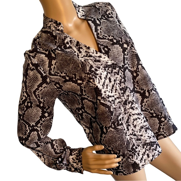 SHEIN | SNAKESKIN LONG SLEEVE TOP SZ S - Picture 3 of 16